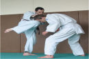 kneestrikesmall